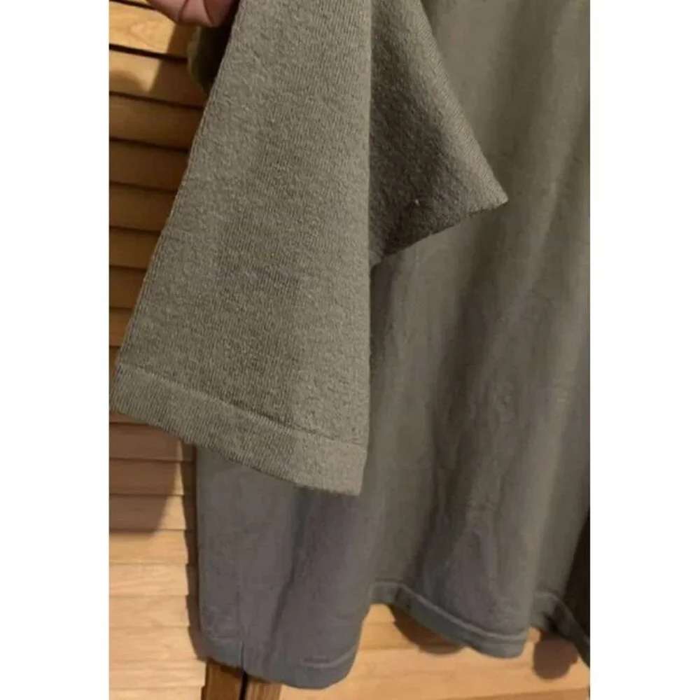 VINTAGE ISDA & CO 95% Merino Wool Men's V Neck Sweater XXL/Charity Sale‎